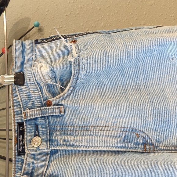 Abercrombie & Fitch Annie High Rise Girlfriend Jeans Size Zipper Size 25/0 Reg - Picture 8 of 16